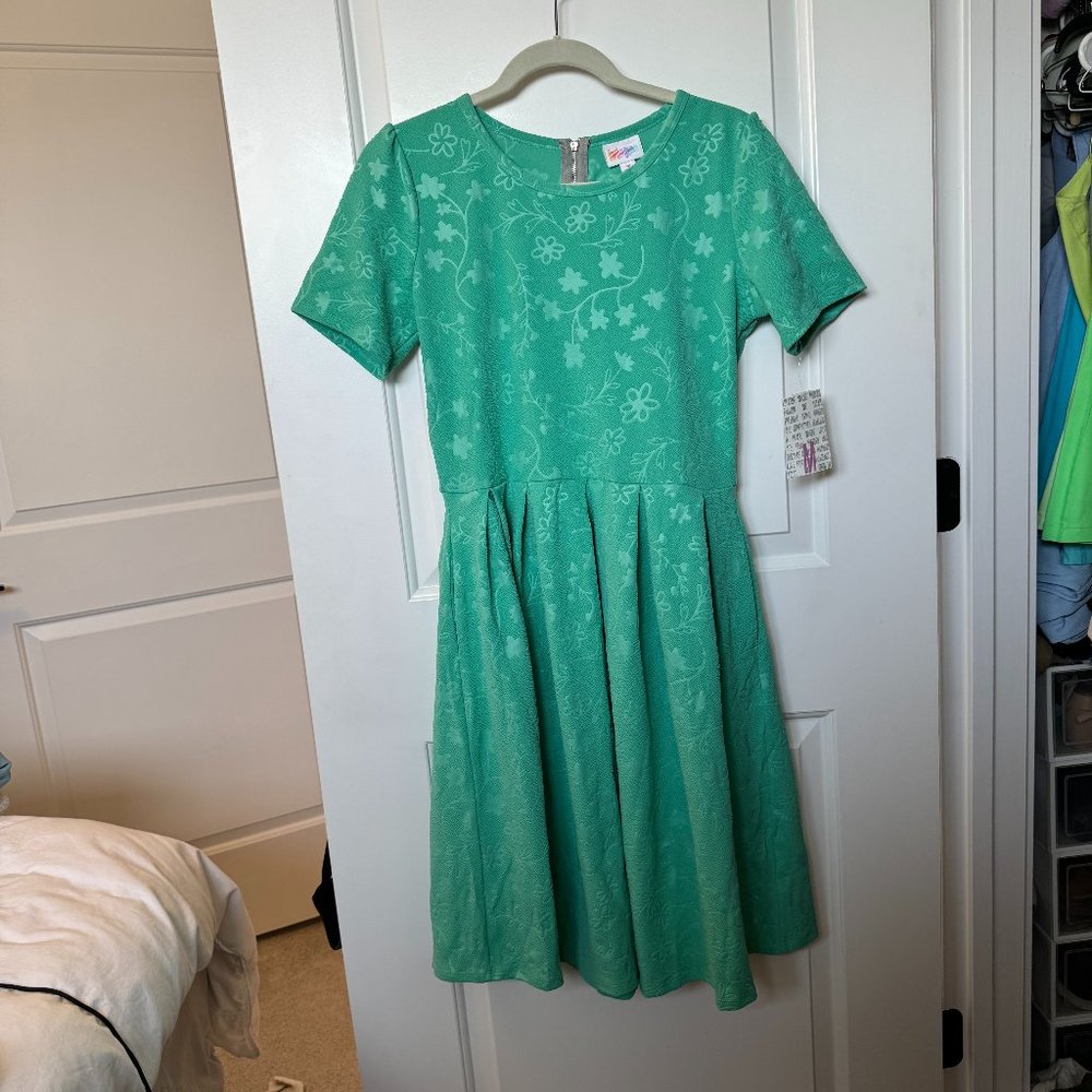 NWT LuLaRoe Amelia Dress Green Size M